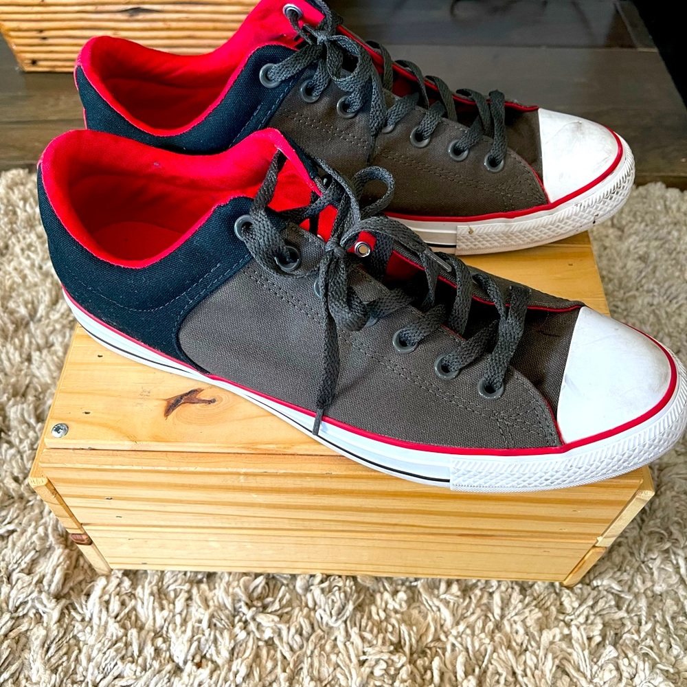 Converse Mens size 12